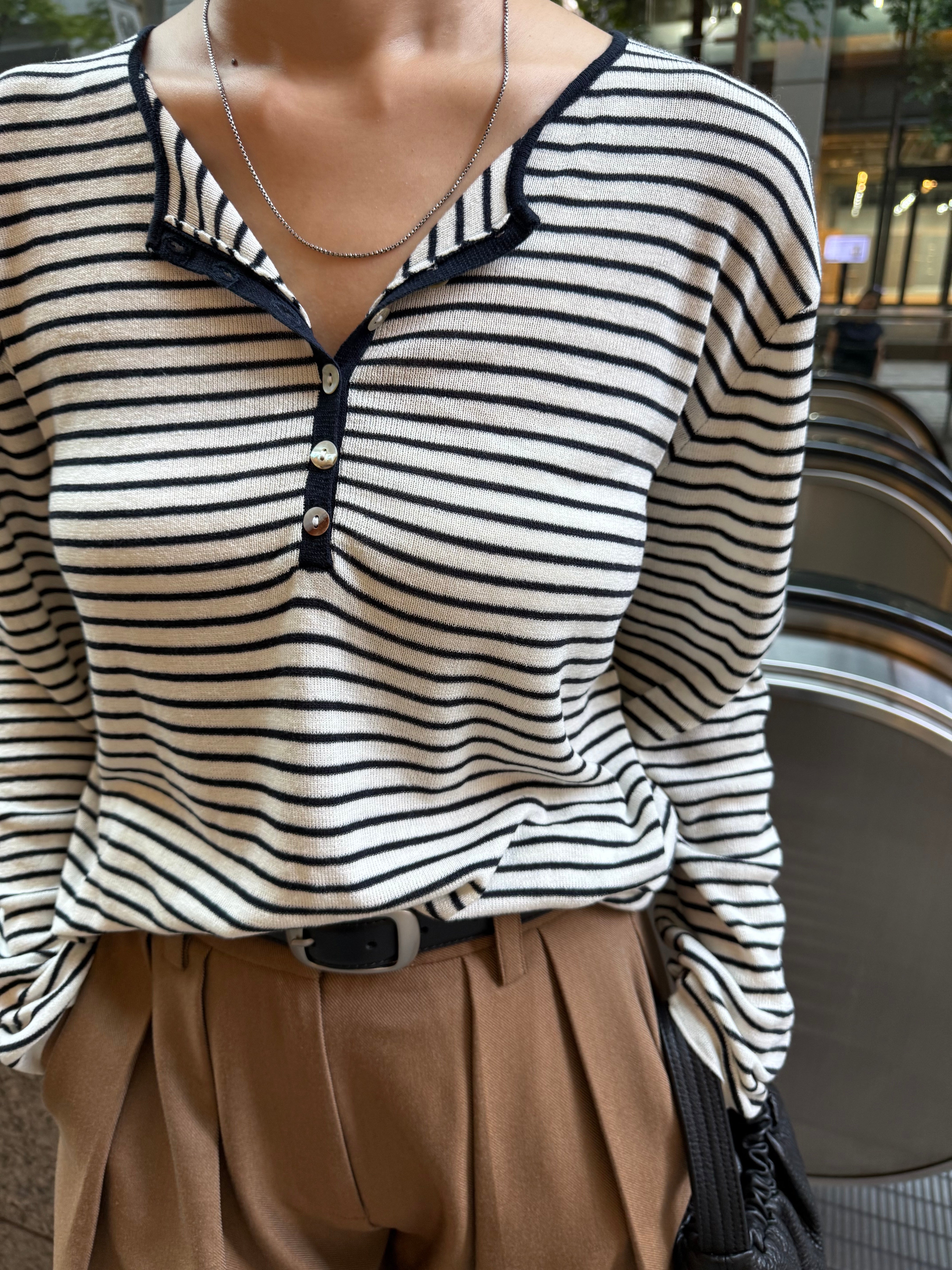 Sheer Henley Neck Knit Tops | Ëongul (ヨングル) official通販