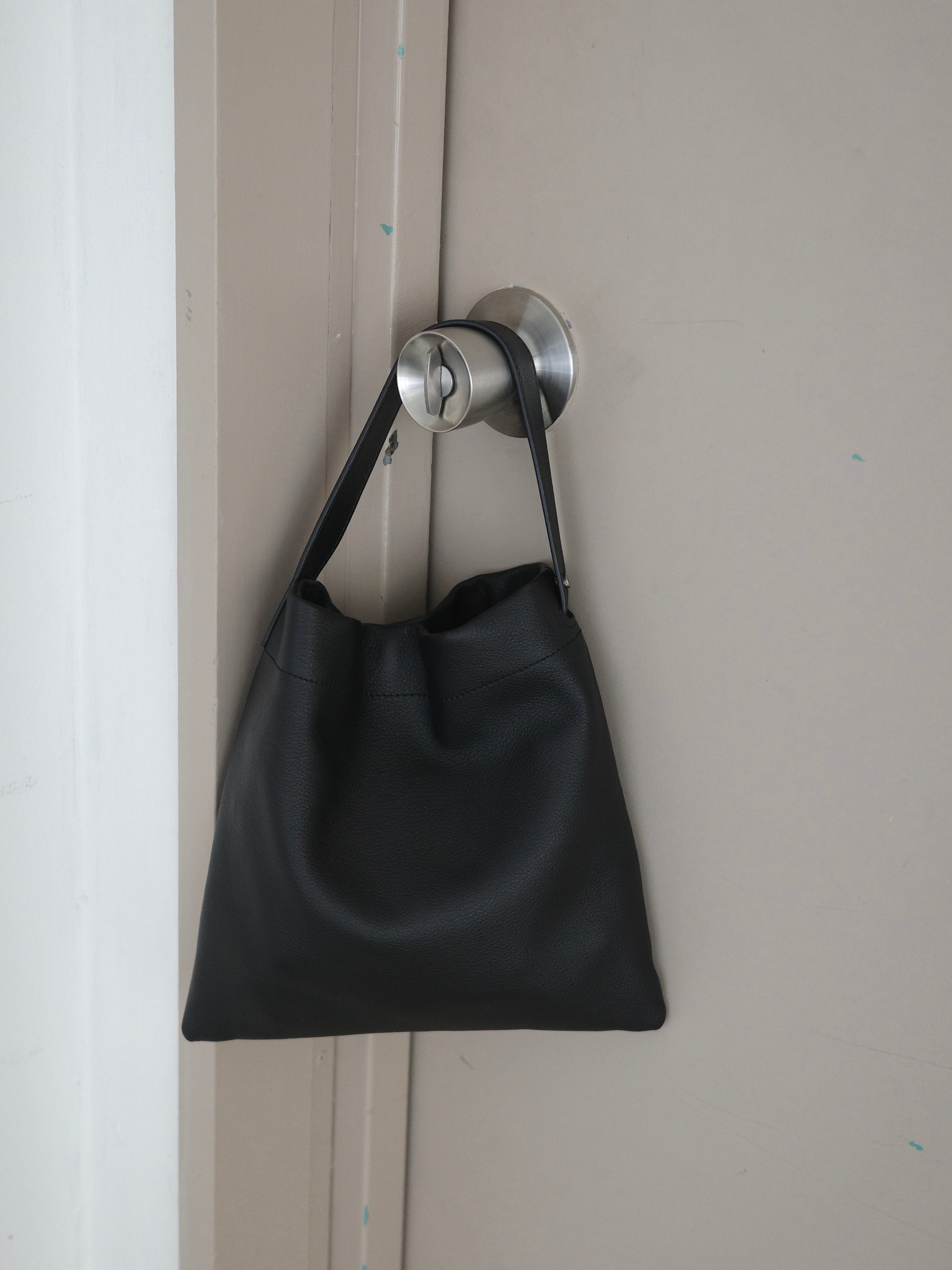 Manyway Leather Bag | Ëongul (ヨングル) official通販サイト – Eongul