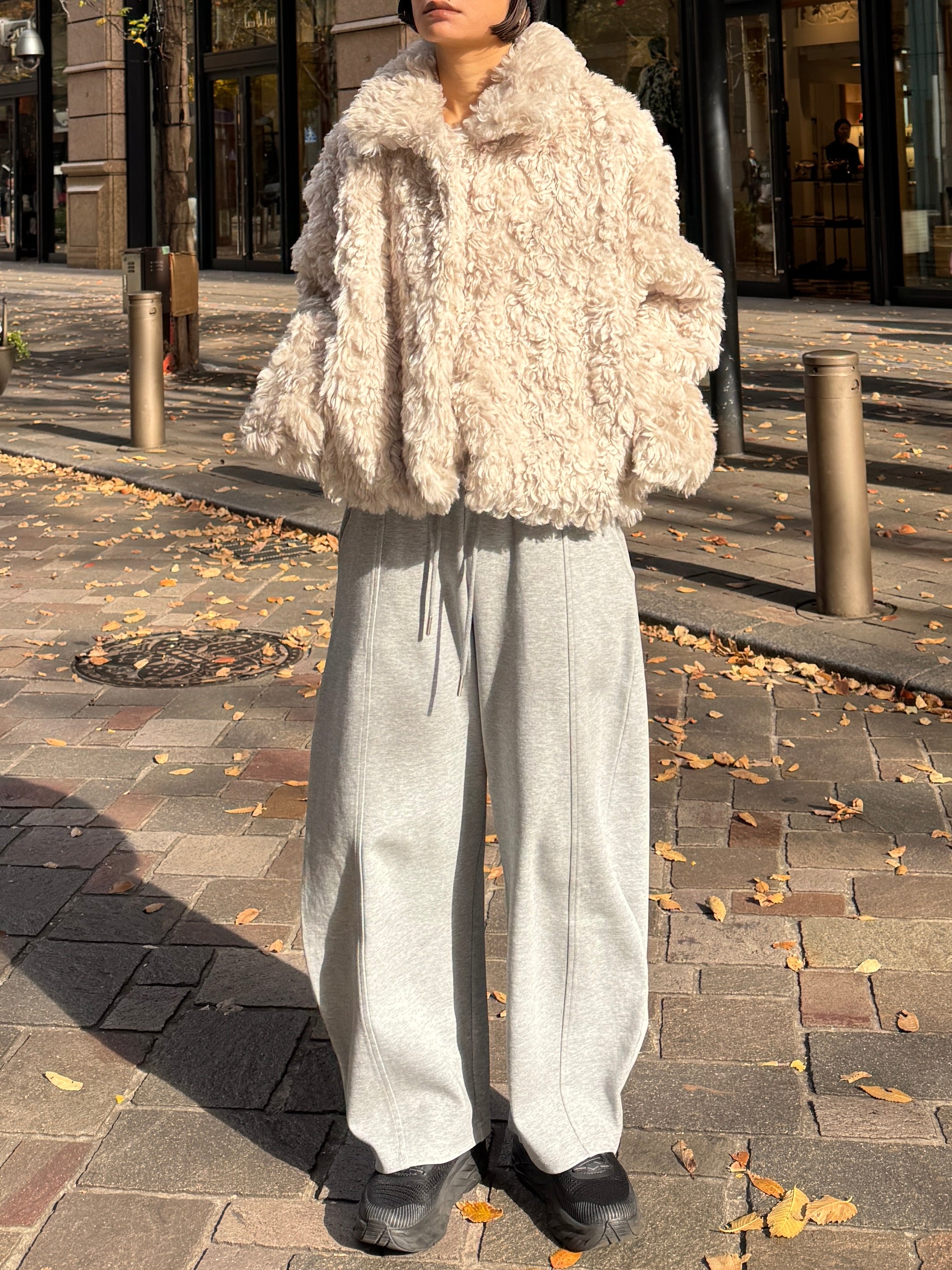 Curly Fur Coat | Ëongul (ヨングル) official通販サイト – Eongul