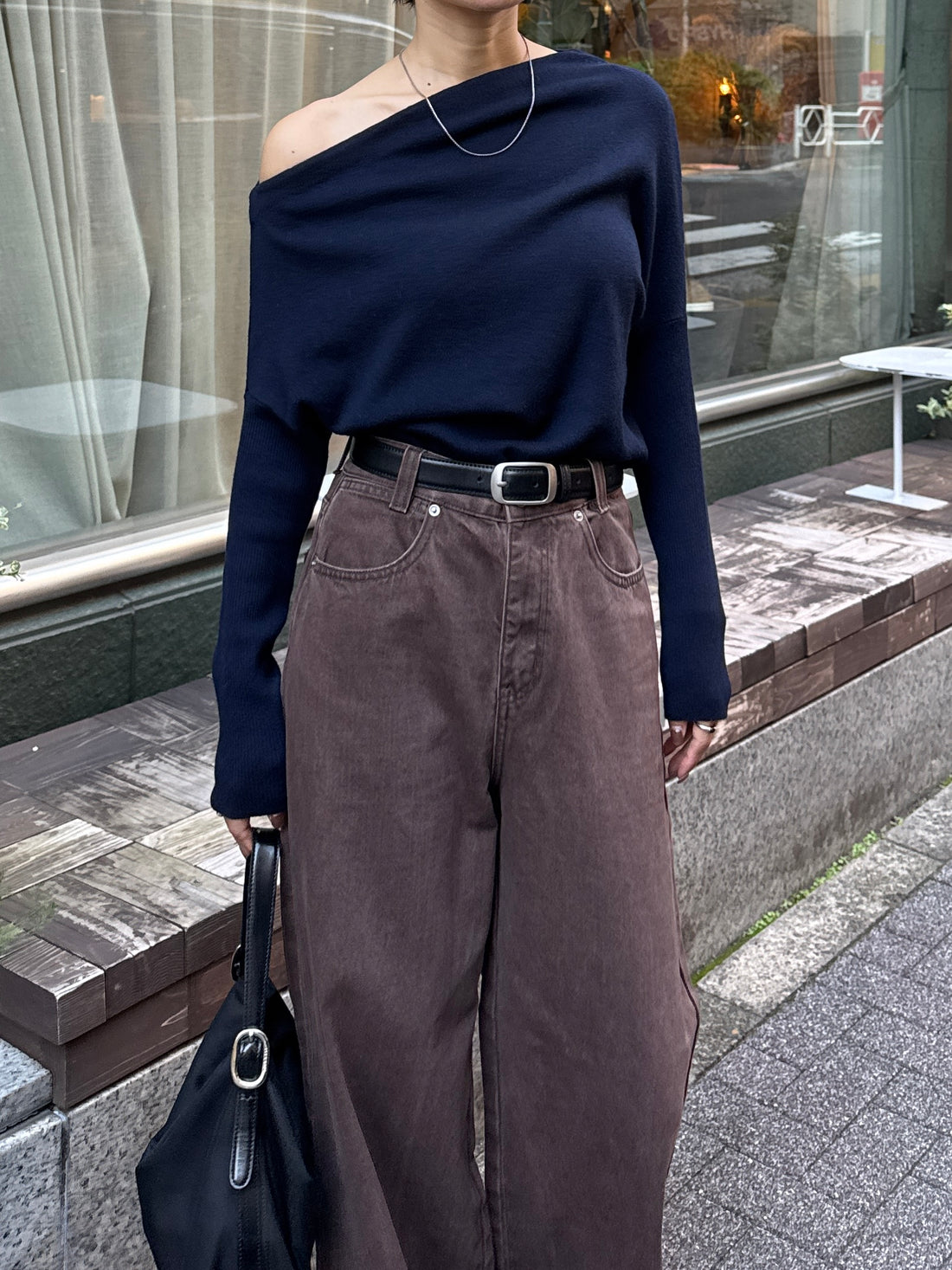 One Shoulder Design Knit