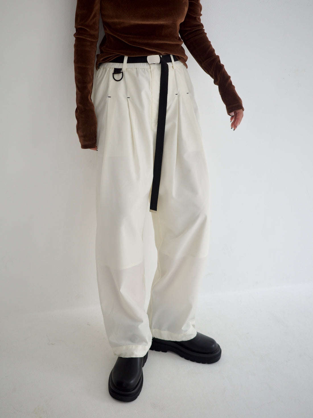 Belted Design Tuck Pants
