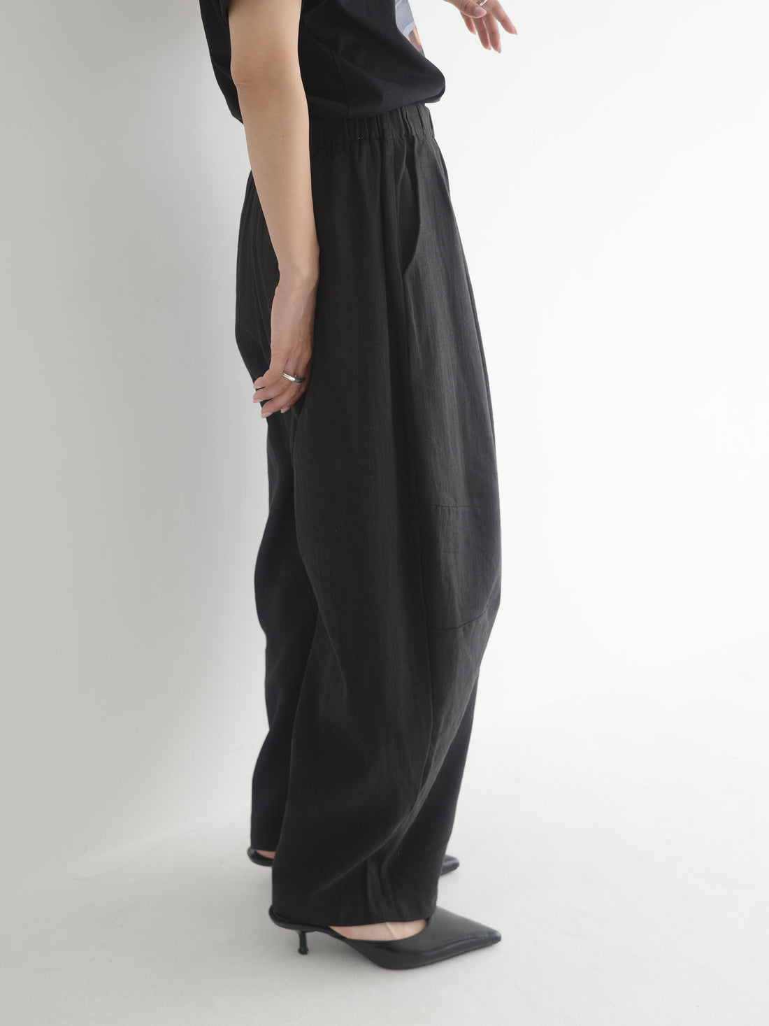 【PRE ORDER】 Tuck Rough Pants (4月下旬〜5月上旬発送予定)