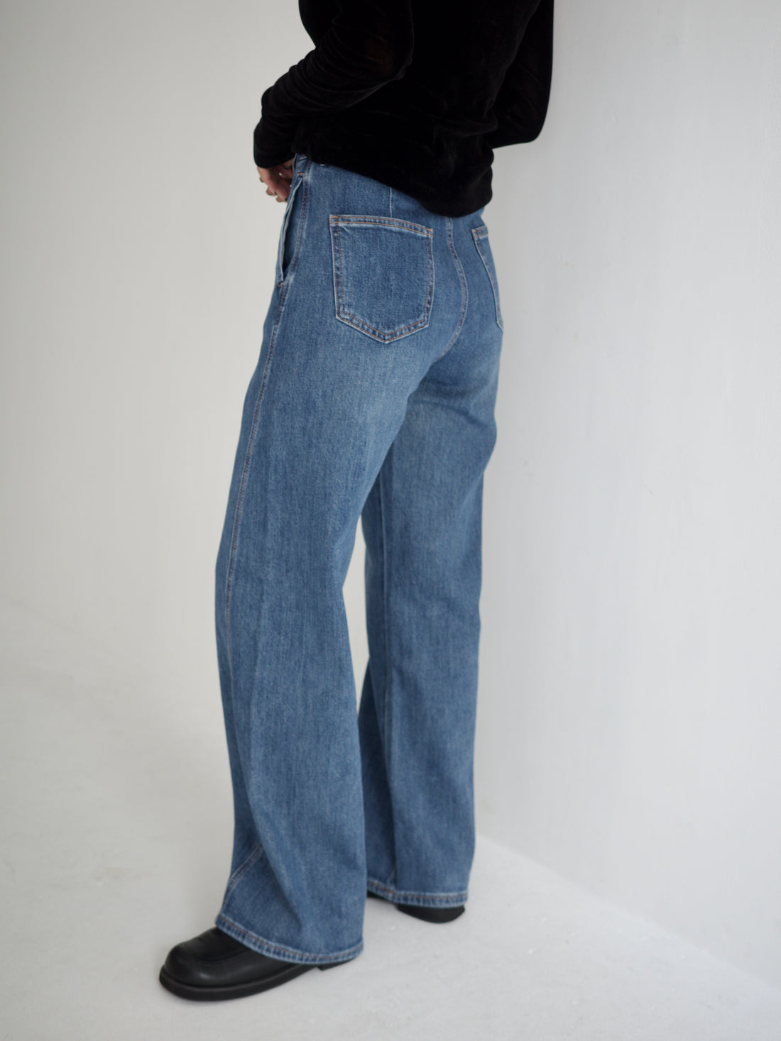 Curved Straight Denim