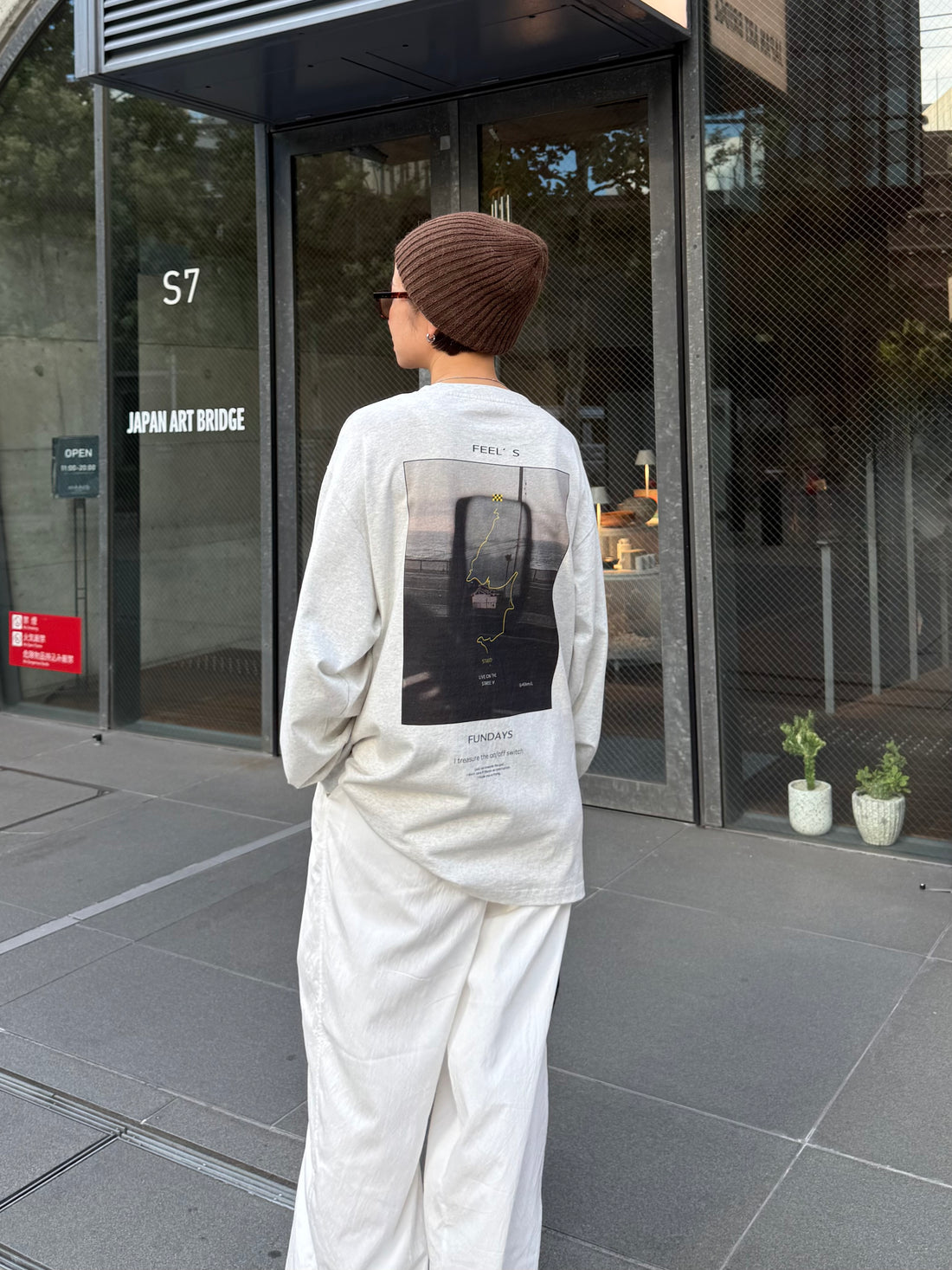 【PRE ORDER】FEEL'S Back Photo Long T-shirts(10月上旬〜10月中旬発送予定)