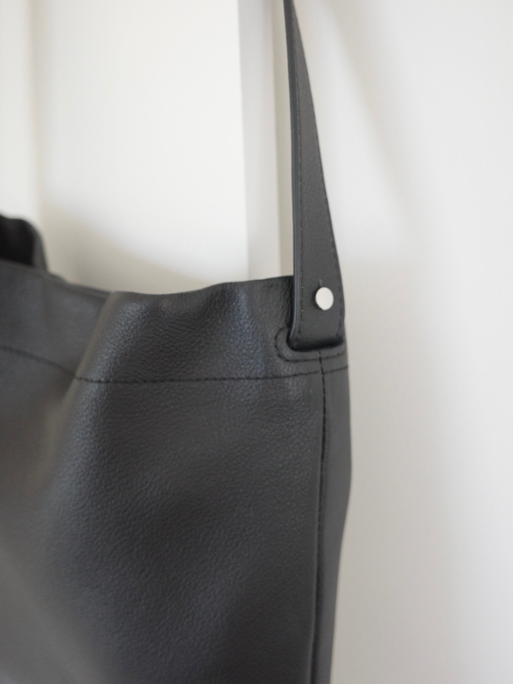 Manyway Leather Bag | Ëongul (ヨングル) official通販サイト – Eongul