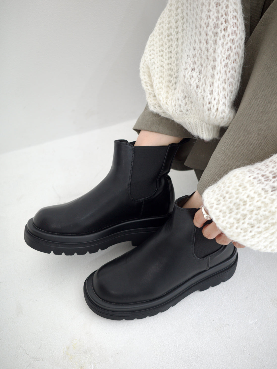 Volume Sole Side Gore Boots