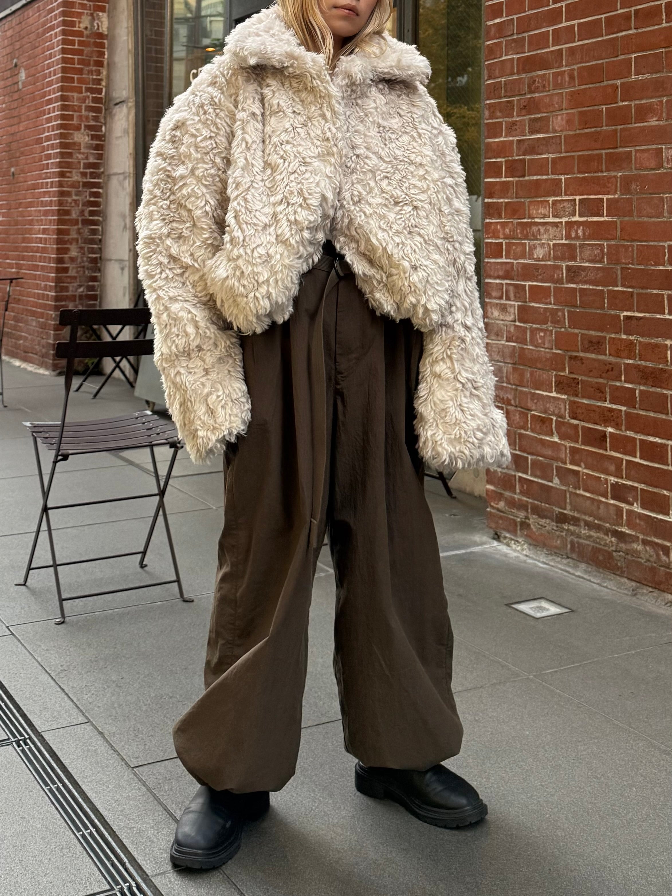 Eongul ヨングル curly fur coat カールファーコート Curly Fur Coat | Ëongul (ヨングル) official通販サイト – Eongul